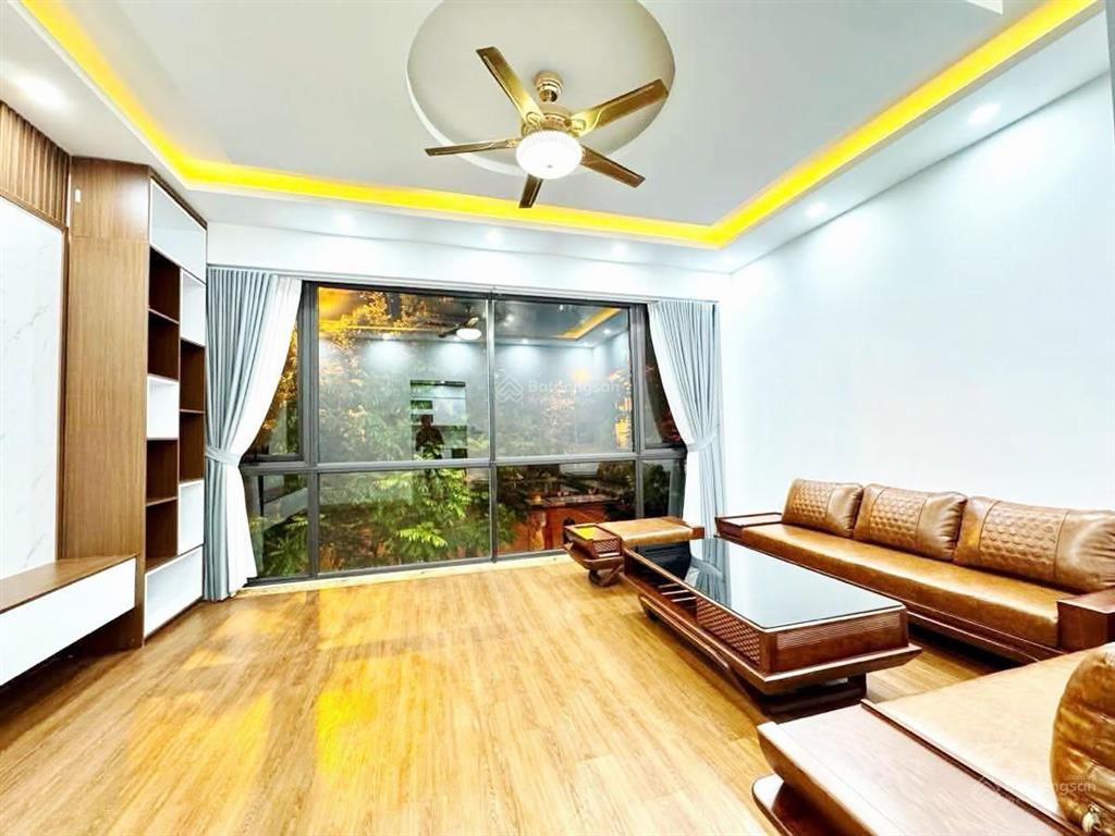 12 tỷ mặt ngõ xuân la 55m 6 tầng thang máy gara ô tô, kinh doanh tấp nập, 2 thoáng trước sau.