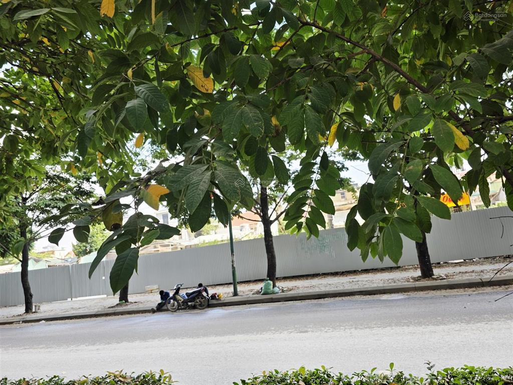 Bán đất an dương vương 235m mt 12m 30 tỷ đường 2 ô tô tránh xây toà apartment nhà hàng khách sạn