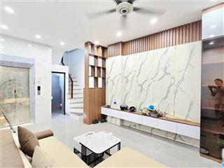 9 tỷ nhà đẹp ngọc khánh 38m2*5t mt3.5m thang máy, kinh doanh, ngõ thông, gần phố, tặng nội thất