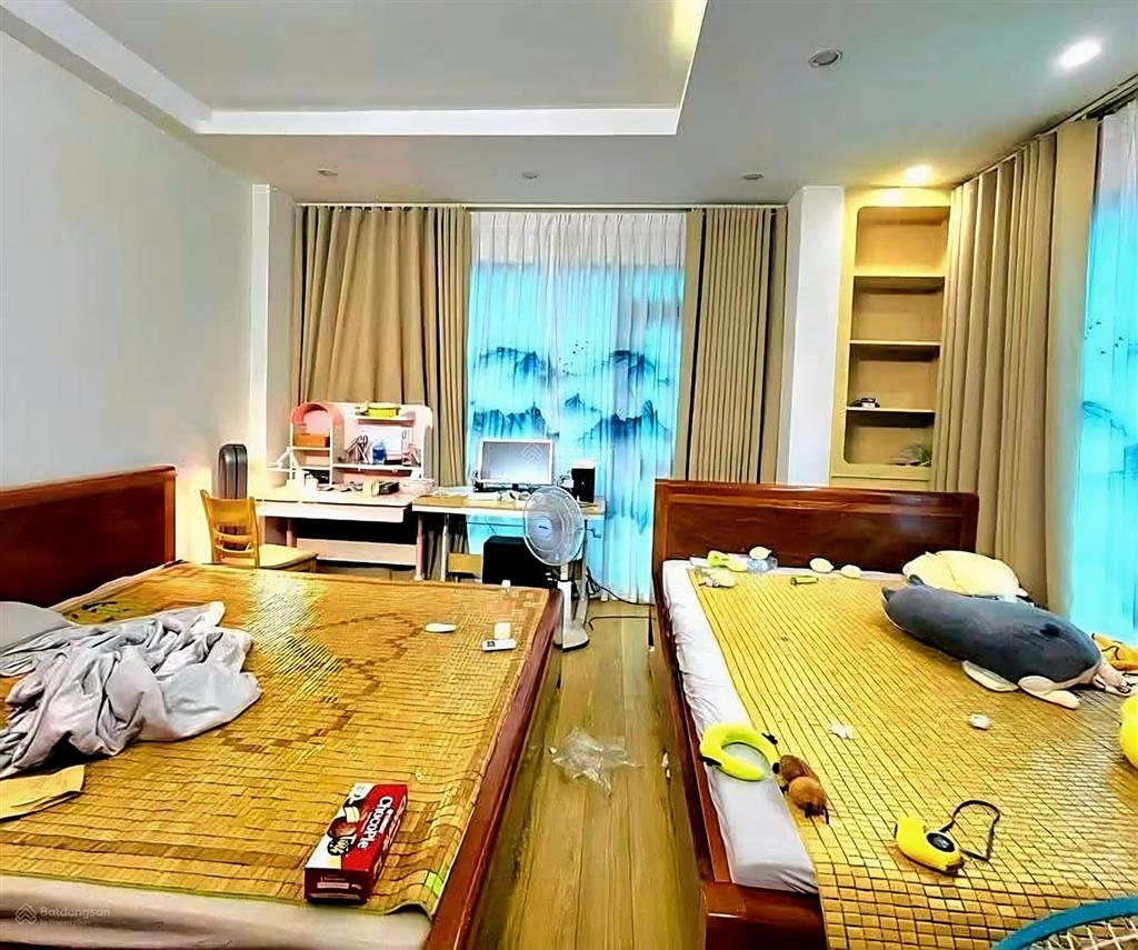 Nhà đẹp nhật tảo 42m*6t mt4.5m 7 tỷ nhỉnh hàng xóm ciputra lô góc  ô tô  kinh doanh