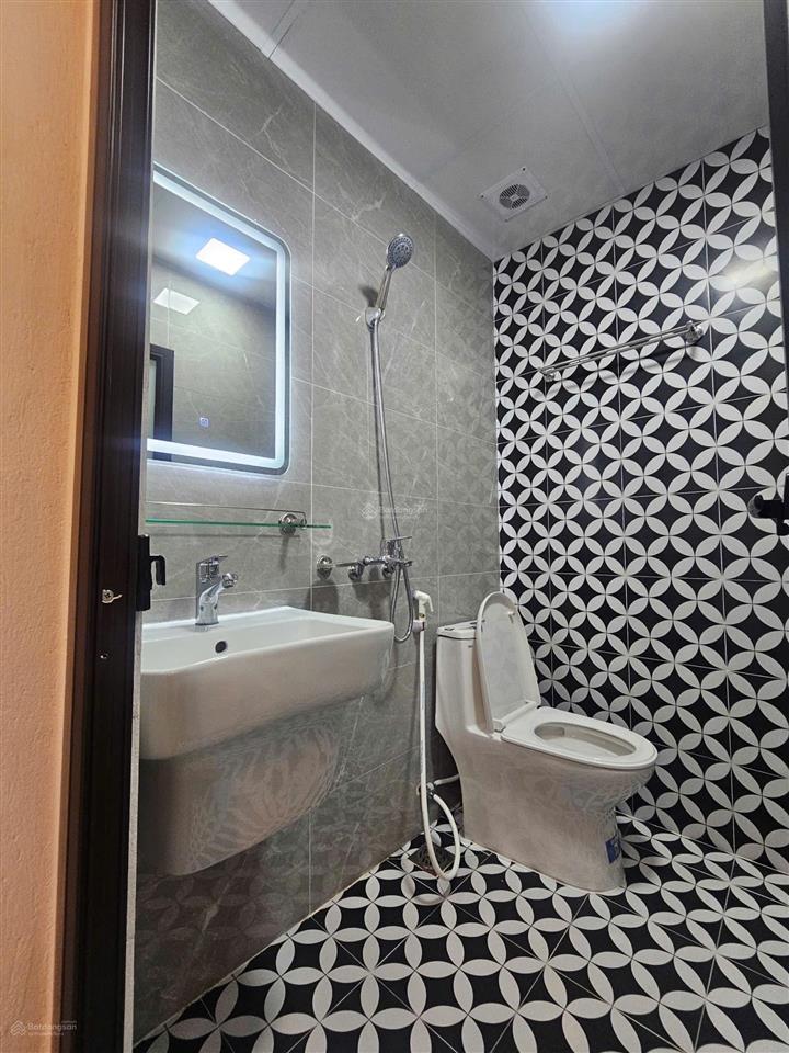 Cho thuê nhà riêng tại lê trọng tấn, 115 triệu, 105 m2, đẹp, nhiều tiện ích
