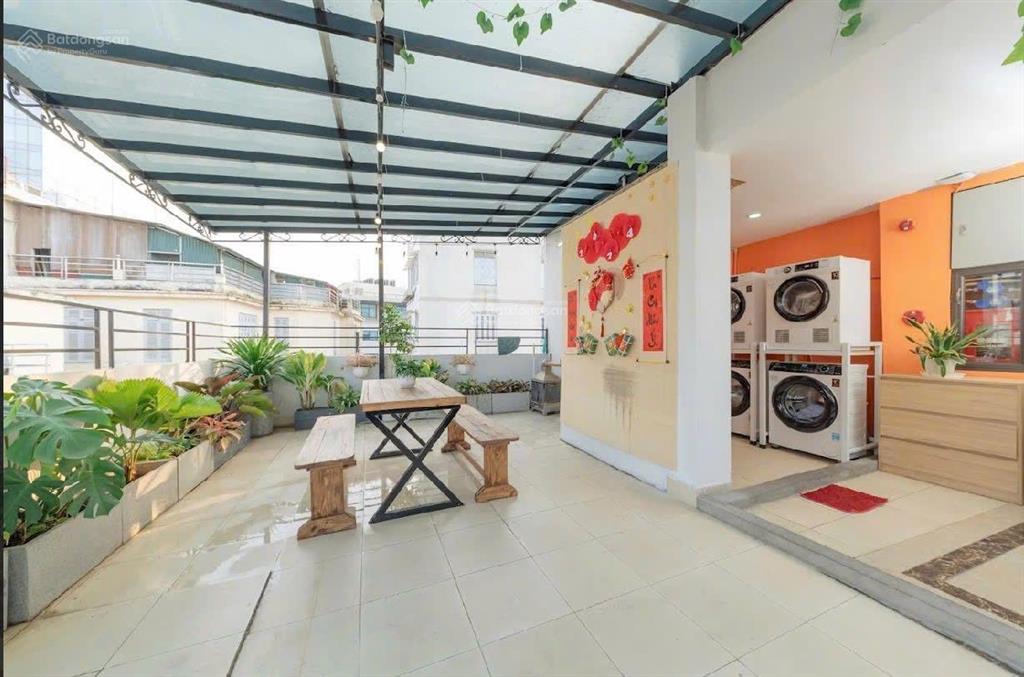 Ccmn ban công hồ hoàng cầu 5tr/th  full bếp  siêu rộng 27m2