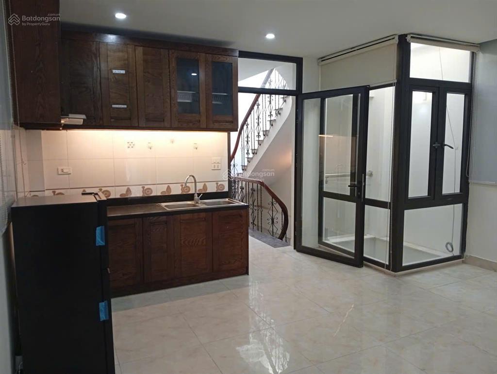 Ccmn nguyễn trãi  3 ngủ 1 khách 8tr2 70m2, full đồ mới 100%, ban công, máy giặt riêng