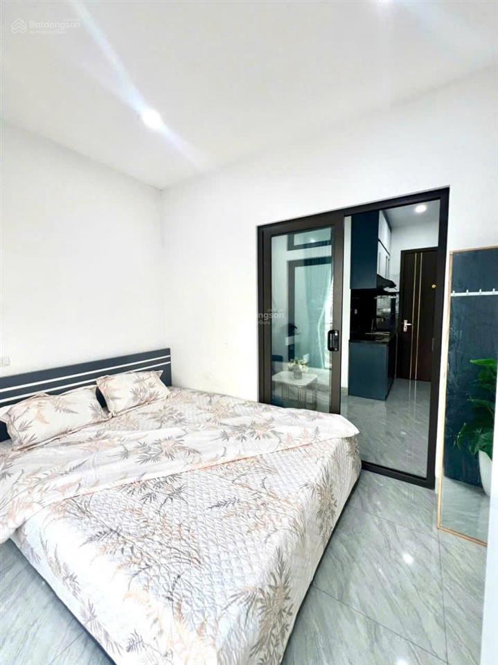 Ccmn cao cấp hv ngân hàng thái hà giá 5,7tr 35m2 có ban công máy giặt