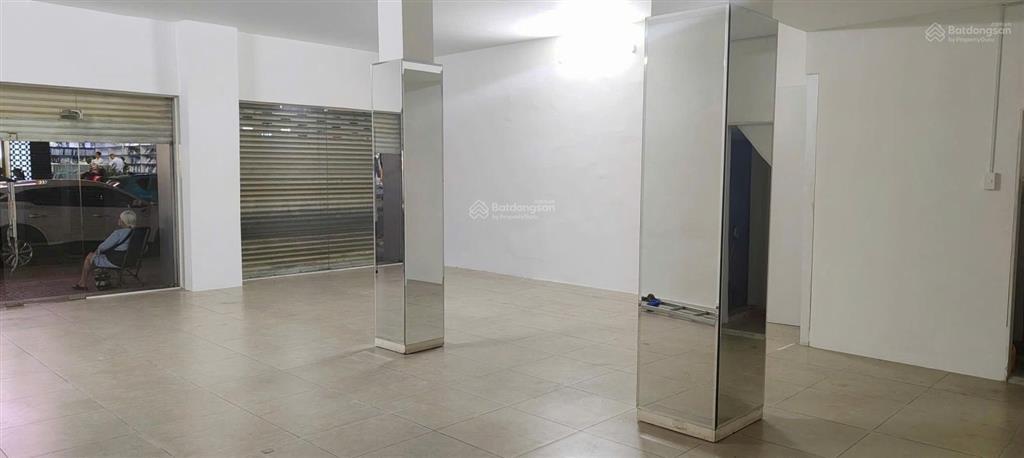 Bán nhà ngang 8 mặt tiền nguyễn trãi , phường 2, quận 5, thành phố hồ chí minh.