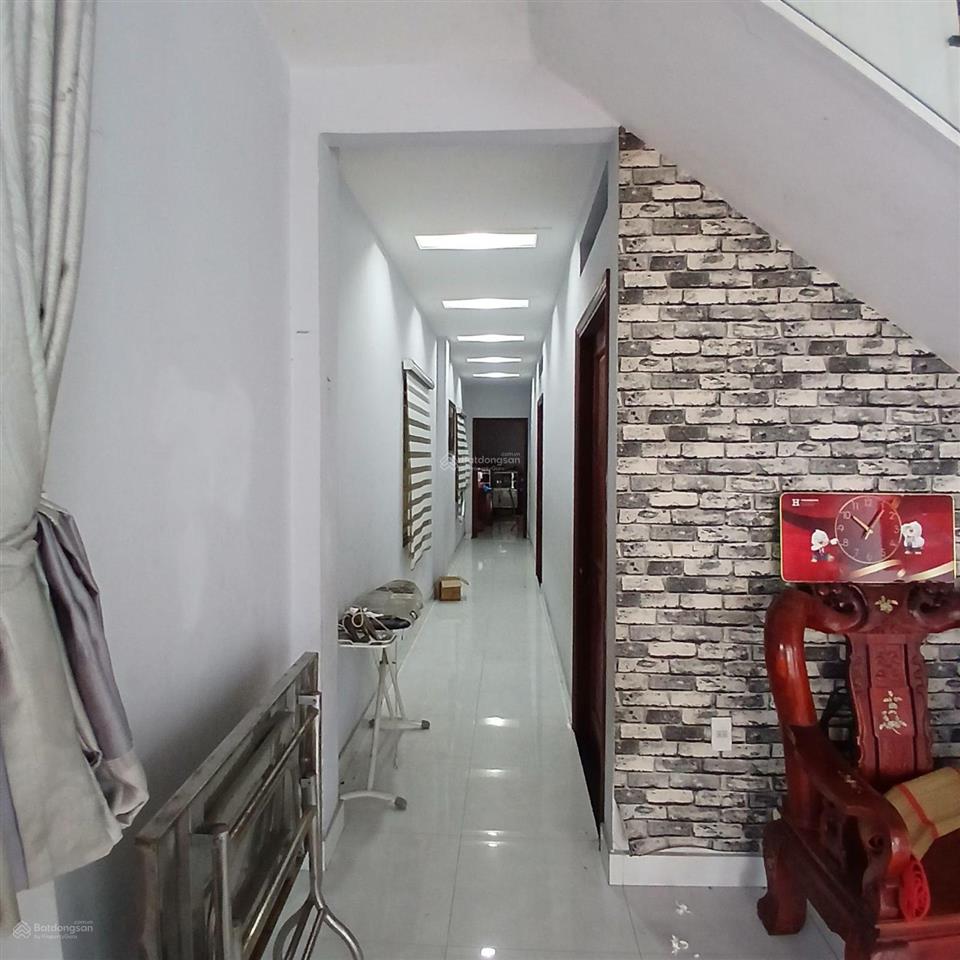 27 tỷ 300 thương lượng, đất + nhà, diện tích  100m2 thổ cư + 600 m2 đất trồng cây = 700 m2.