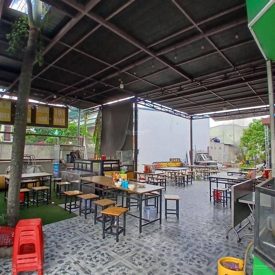 27 tỷ 300 thương lượng, đất + nhà, diện tích  100m2 thổ cư + 600 m2 đất trồng cây = 700 m2.