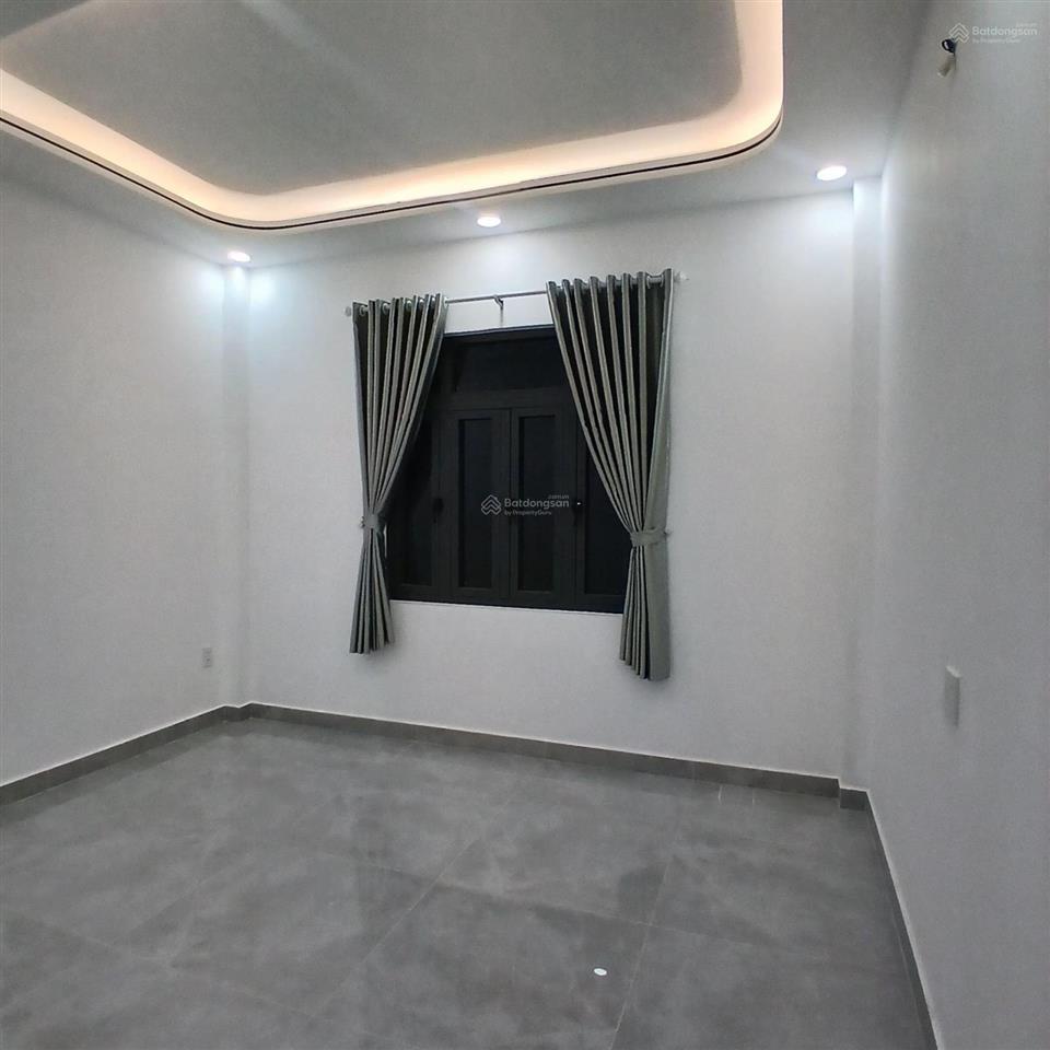 10 tỷ 150 thương lượng, nhà 6 tầng mới thang máy, đường 8 mét thông, diện tích  4 x 17