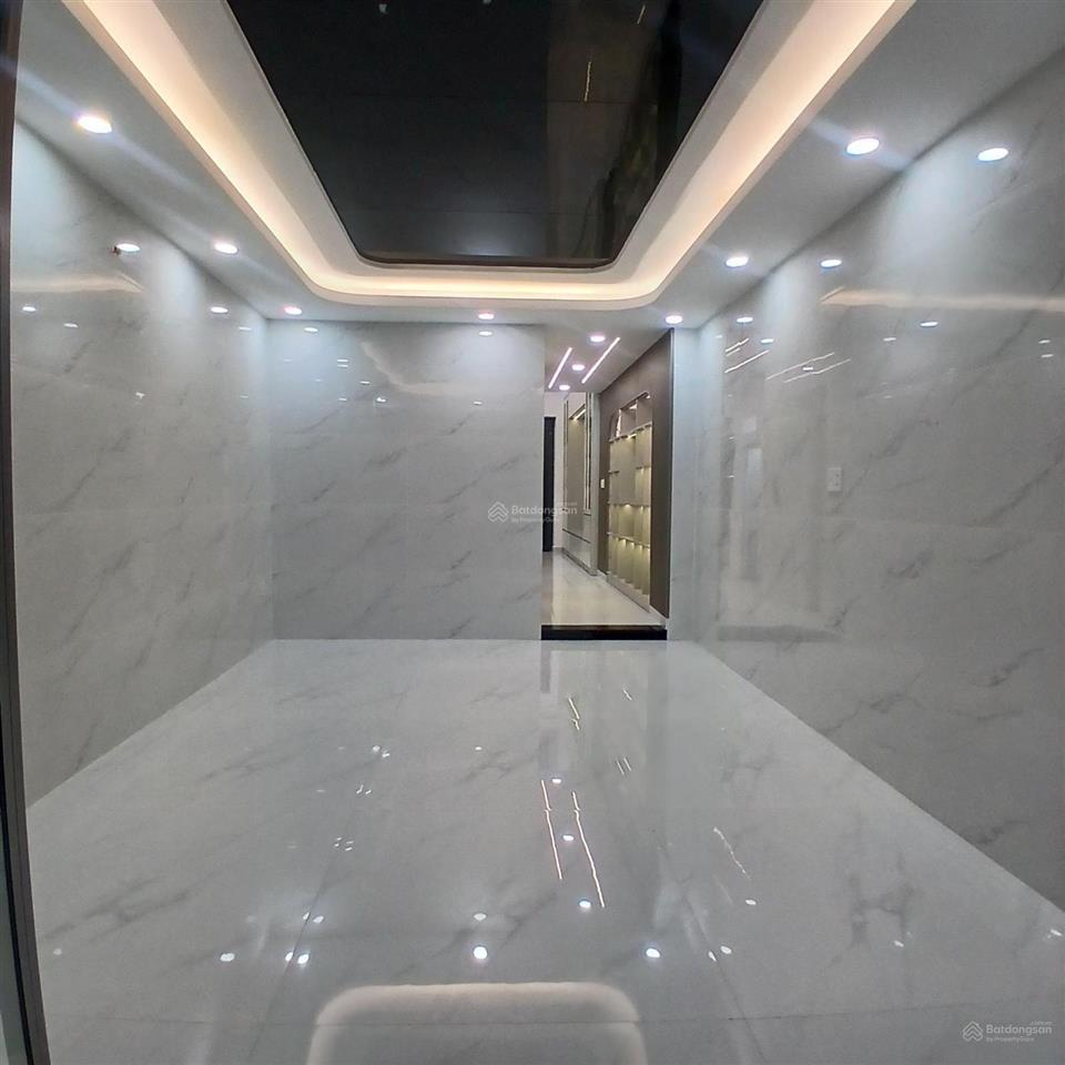 10 tỷ 150 thương lượng, nhà 6 tầng mới thang máy, đường 8 mét thông, diện tích  4 x 17