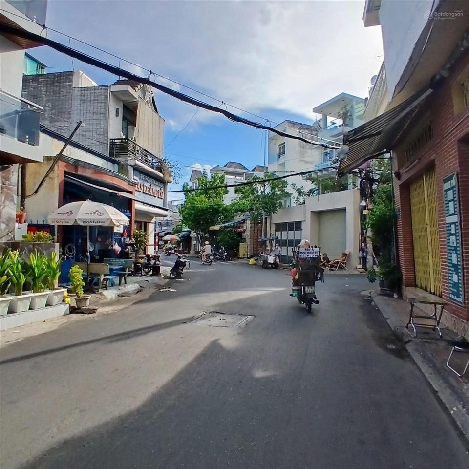 3 tỷ 700 thương lượng, nhà 2 tầng mới mặt tiền kinh doanh