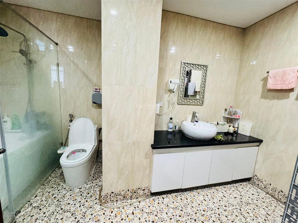 Chung cư 143.85 hạ đình 4 ban công, 4 ngủ 4, wc dt 216m2. giá 14,4 tỷ thương lượng