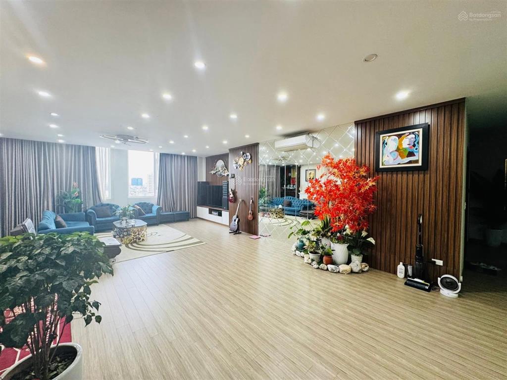 Chung cư 143.85 hạ đình 4 ban công, 4 ngủ 4, wc dt 216m2. giá 14,4 tỷ thương lượng