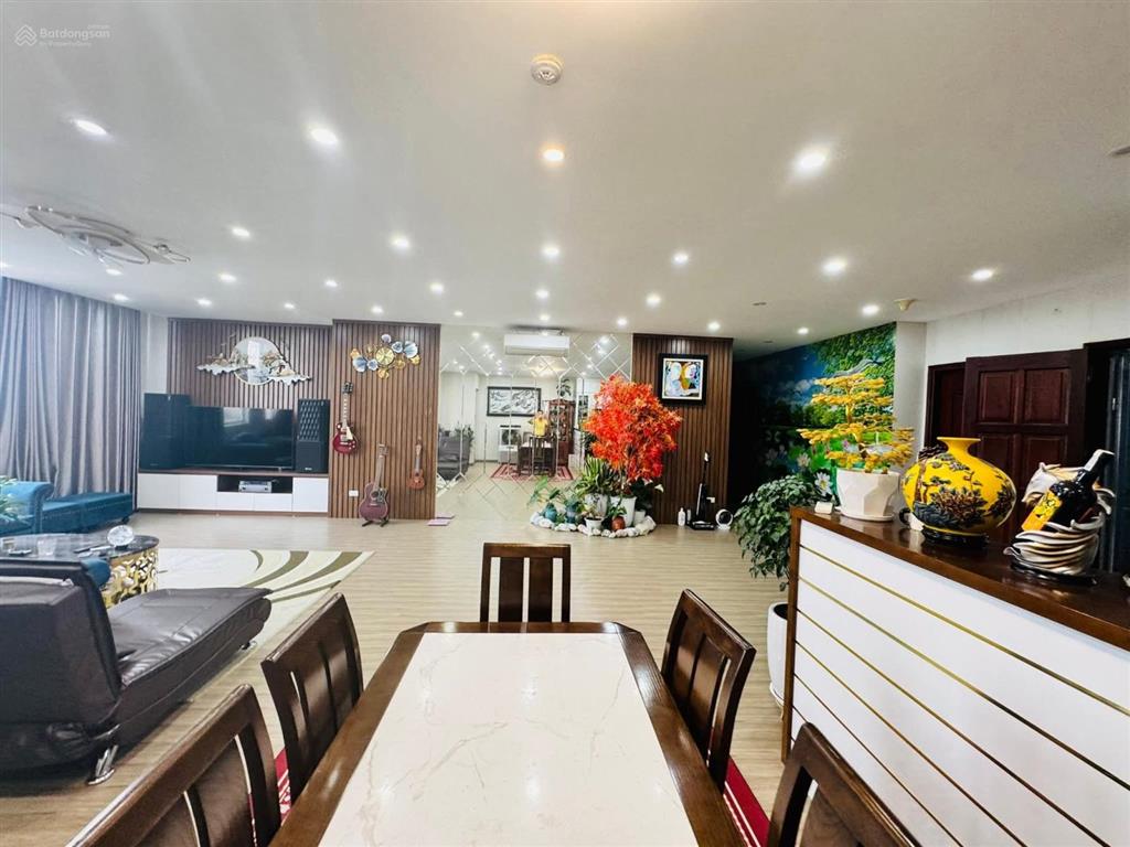 Chung cư 143.85 hạ đình 4 ban công, 4 ngủ 4, wc dt 216m2. giá 14,4 tỷ thương lượng