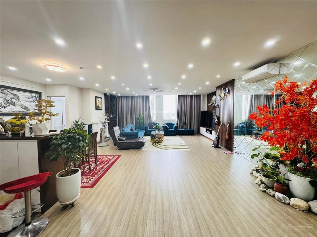 Chung cư 143.85 hạ đình 4 ban công, 4 ngủ 4, wc dt 216m2. giá 14,4 tỷ thương lượng