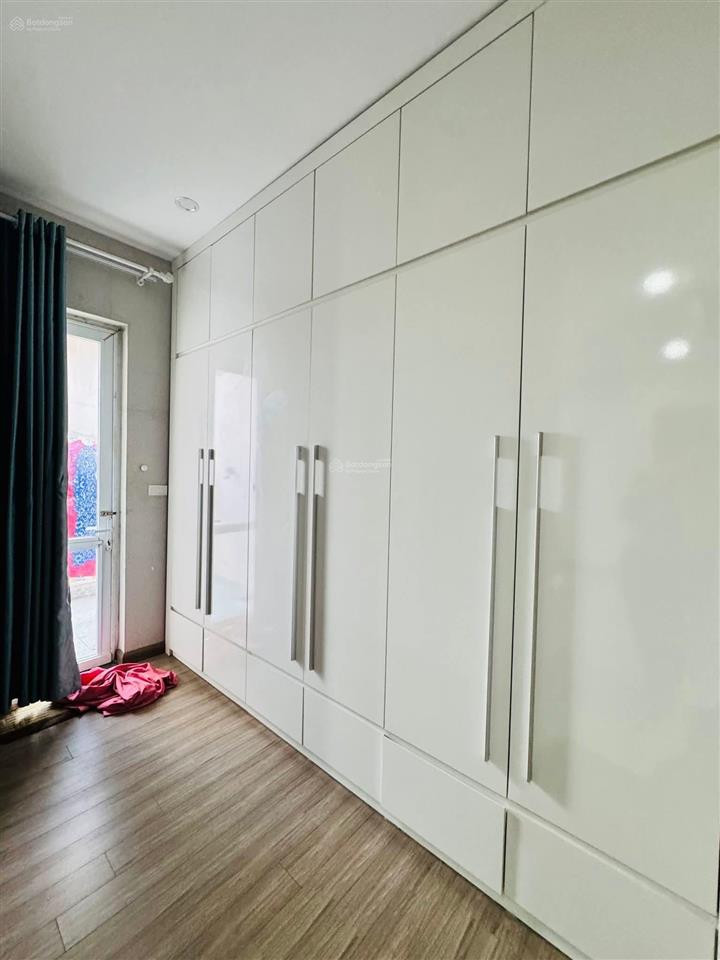 Chung cư 143.85 hạ đình 4 ban công, 4 ngủ 4, wc dt 216m2. giá 14,4 tỷ thương lượng
