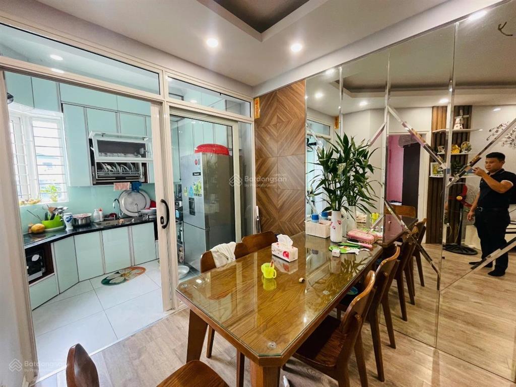 Cc 198 nguyễn tuân, lô góc 2 ngủ + 1 thoáng sáng full nội thất. giá 7 tỷ thương lượng
