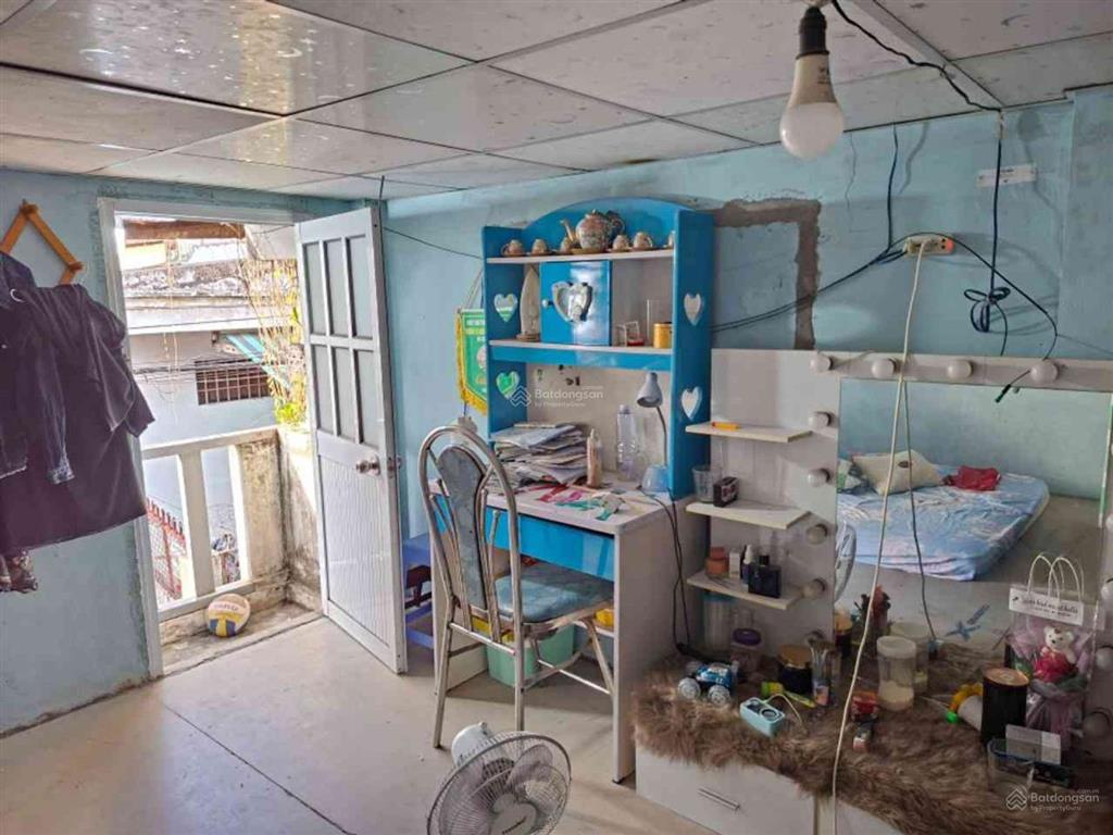 Bán nhà đường trường chinh,q12  nhà 2 tầng ( 23m2 ) sổ hồng  hỗ trợ vay ngân hàng  giá còn tl
