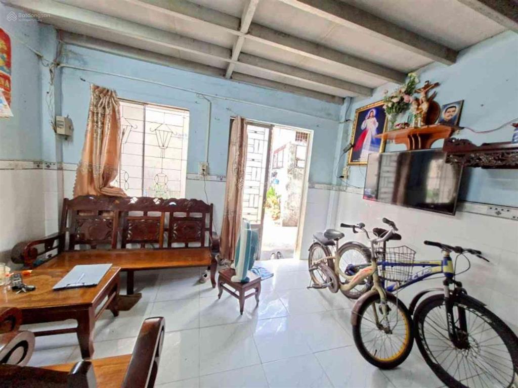 Bán nhà đường trường chinh,q12  nhà 2 tầng ( 23m2 ) sổ hồng  hỗ trợ vay ngân hàng  giá còn tl