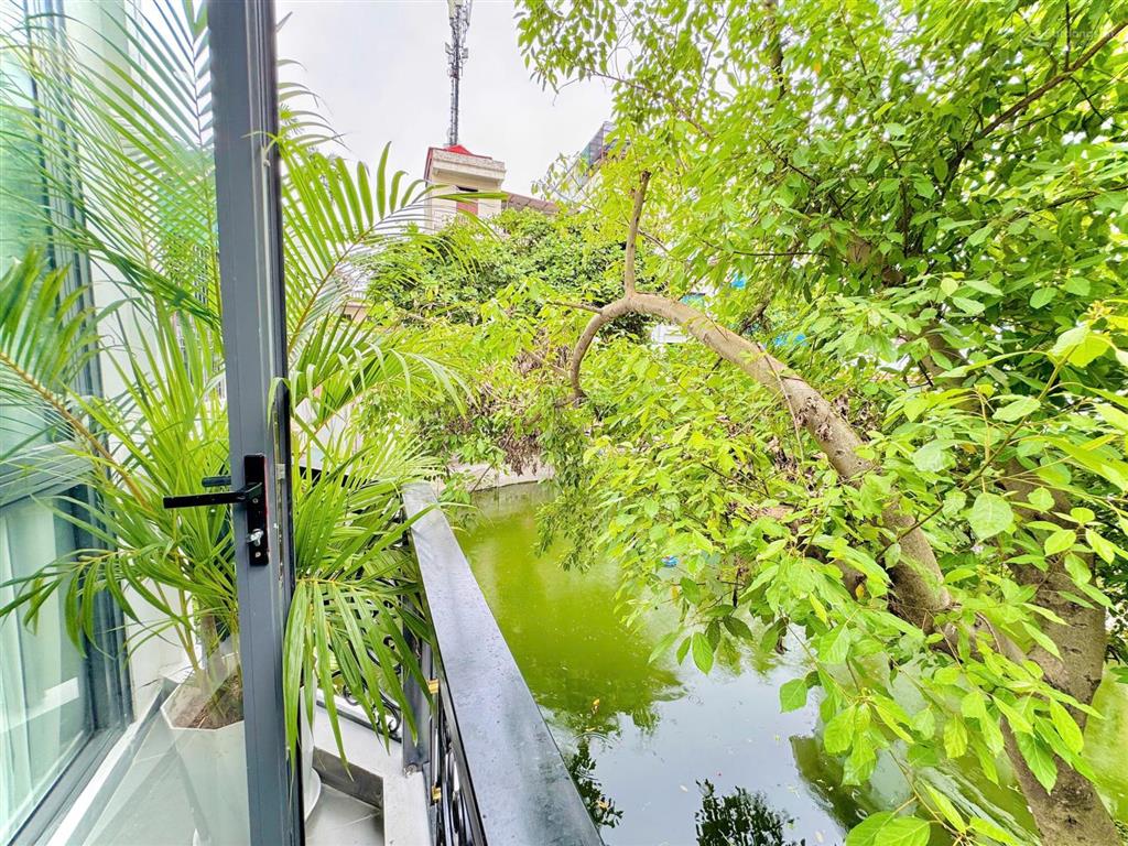 Lô góc  view hồ  gần đền lừ 54m2 thang máy chỉ hơn 11 tỷ xây mới full đồ