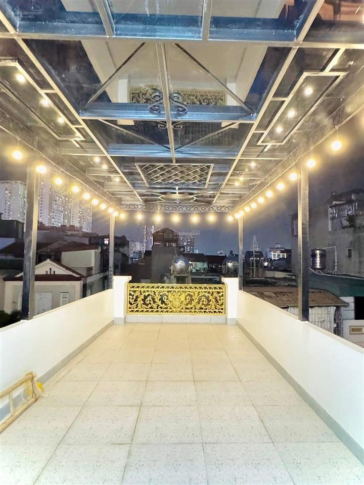 Mặt phố giáp bát 6 tầng thang máy mới coong 55m2 hơn 22 tỷ. thương lượng sâu