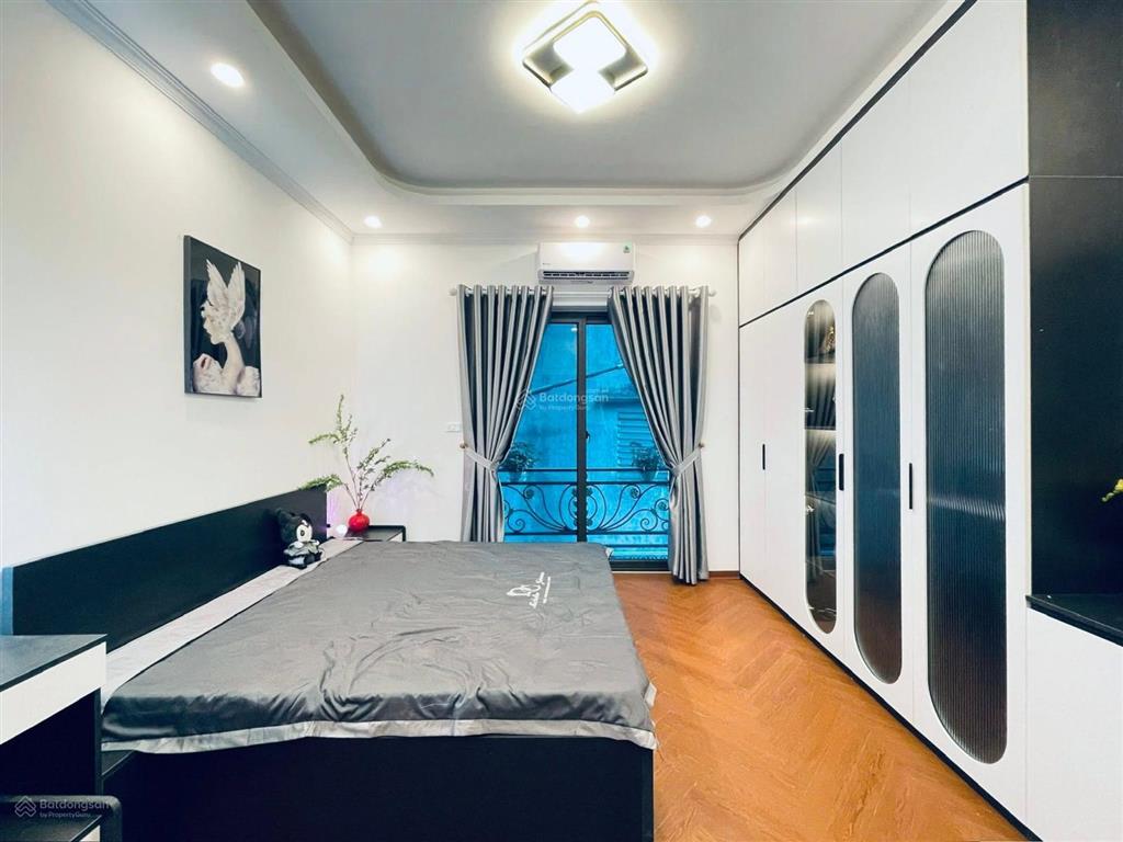 Phân lô tân mai 35m2 x 5 tầng full đồ cách oto 30m hơn 8 tỷ