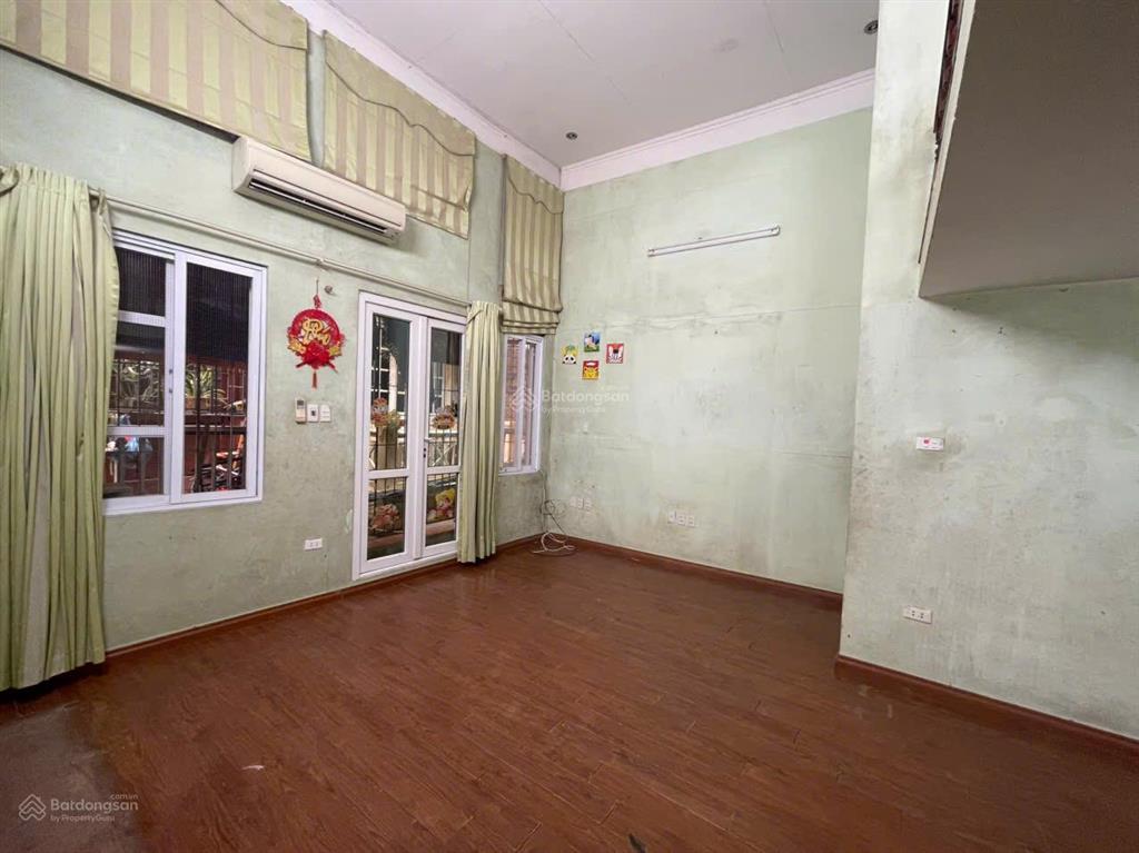 Lô góc hai thoáng  mặt ngõ thông kinh doanh 27m2 chỉ 5.6 tỷ có thương lượng