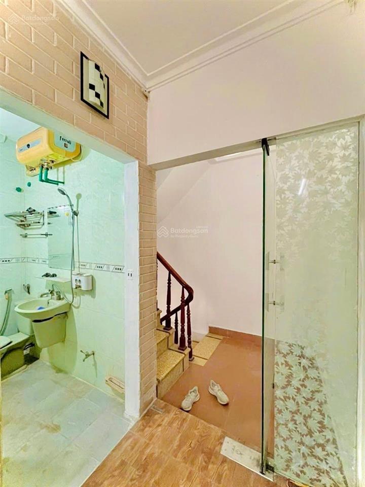 Nhà phố hồng mai gần 30m2 xây 6 tầng, mặt tiền 4.1m ba mặt thoáng