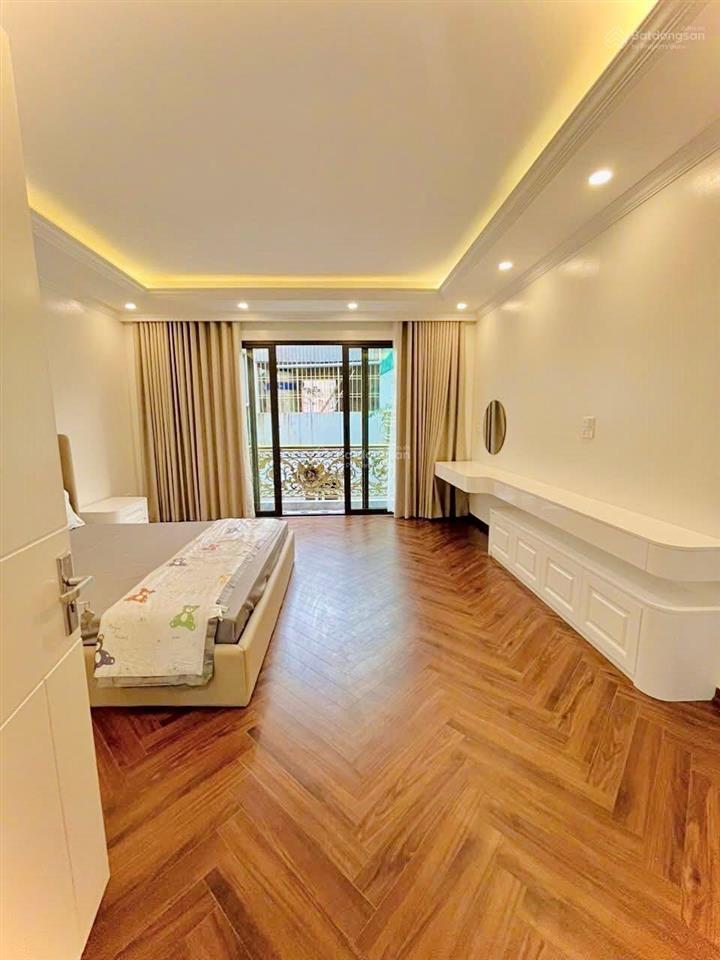 Bán nhà 6 tầng thang máy full đồ phố vĩnh hưng 50m2 mặt tiền 4.7m giá bớt sâu