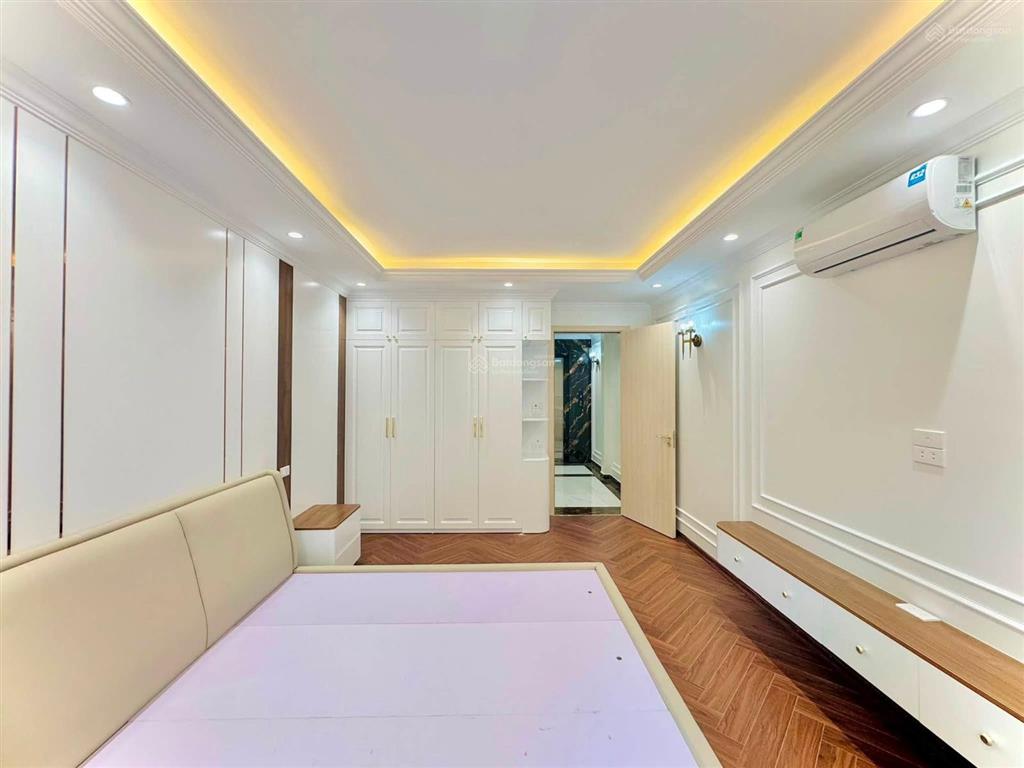 Phân lô phố giáp bát 45m2 x 6 tầng thang máy full đồ ở luôn giá nào cũng bán