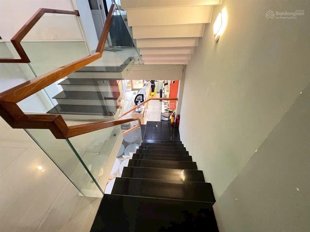 Bán nhà 3 tầng mặt tiền ngô huy diễn, dòng tiền 20tr/tháng, gần cầu hòa xuân