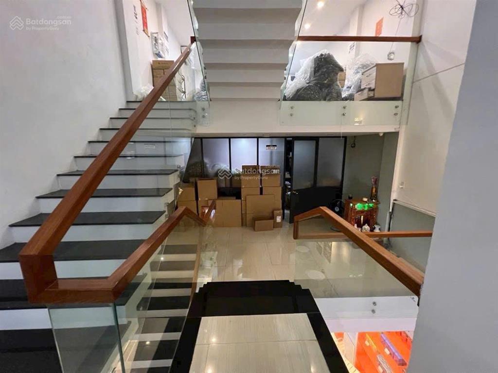 Bán nhà 3 tầng mặt tiền ngô huy diễn, dòng tiền 20tr/tháng, gần cầu hòa xuân