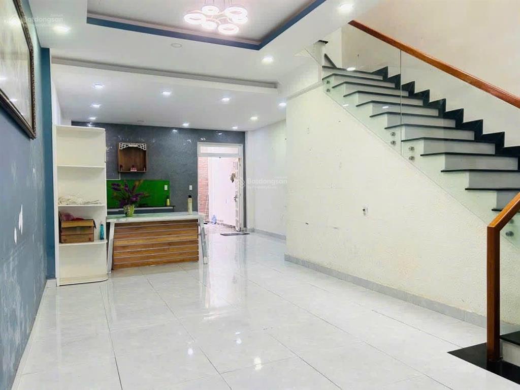Cho thuê nhà 2 tầng 2 mê lỗ giáng 1, sát chợ hòa xuân