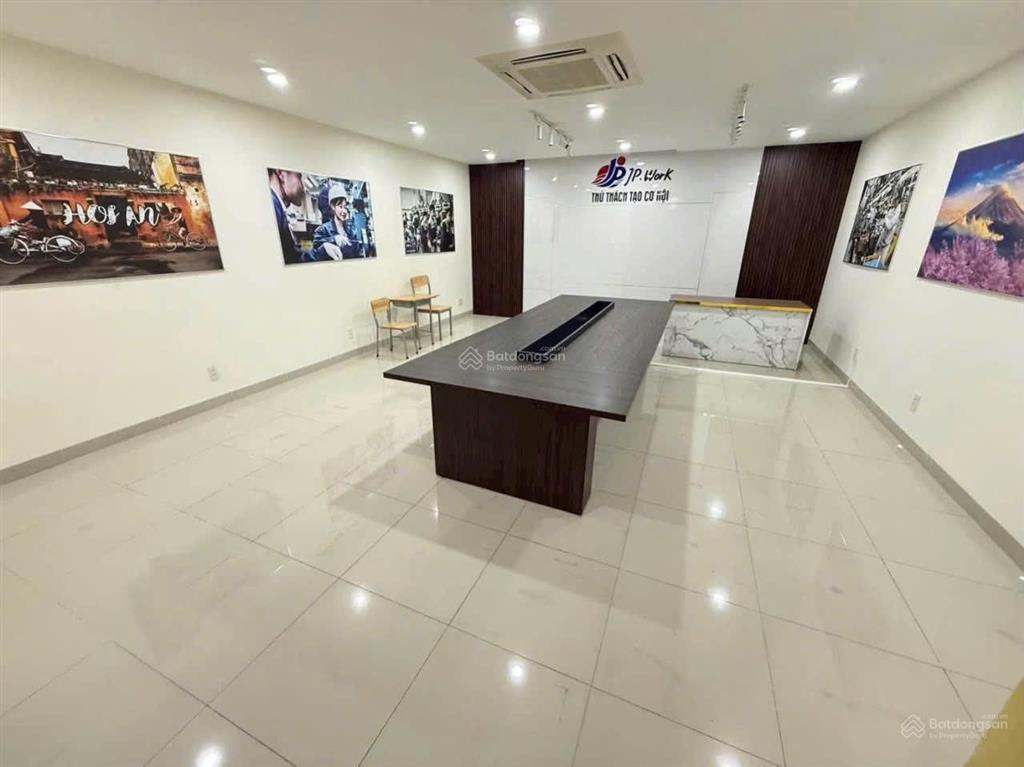 Cho thuê nhà 5 tầng mt lê quảng chí, 6pn, có thang máy, full nội thất, hòa xuân, đà nẵng