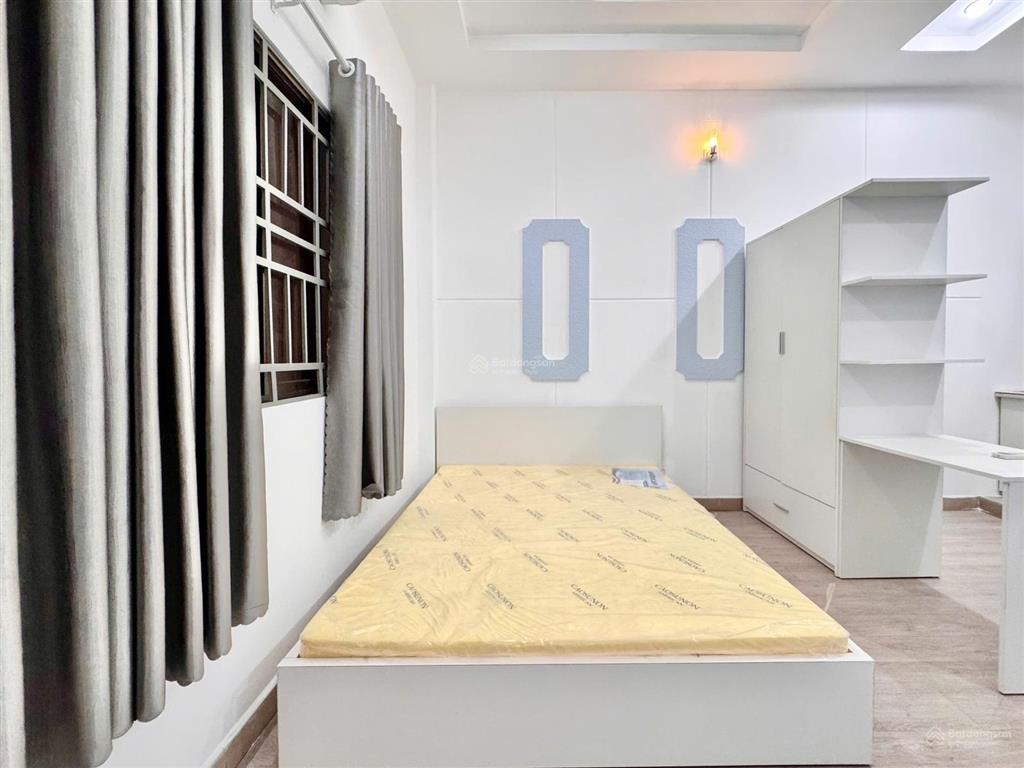 Cho thuê phòng trọ sát đường cộng hòa, full nội thất, miễn phí vận chuyển đồ đạc