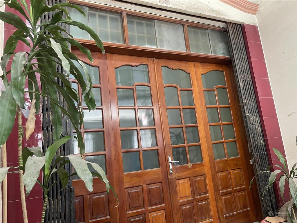 Chính chủ cần bán nhà phố bồ đề  vị trí đẹp  5 phút lái xe vào trung tâm thành phố hà nội
