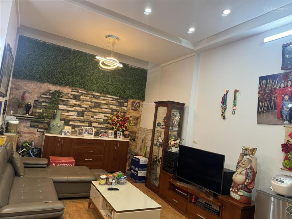 Nhà đẹp trương định  khu phân lô dân trí cao  ô tô vào tận nhà