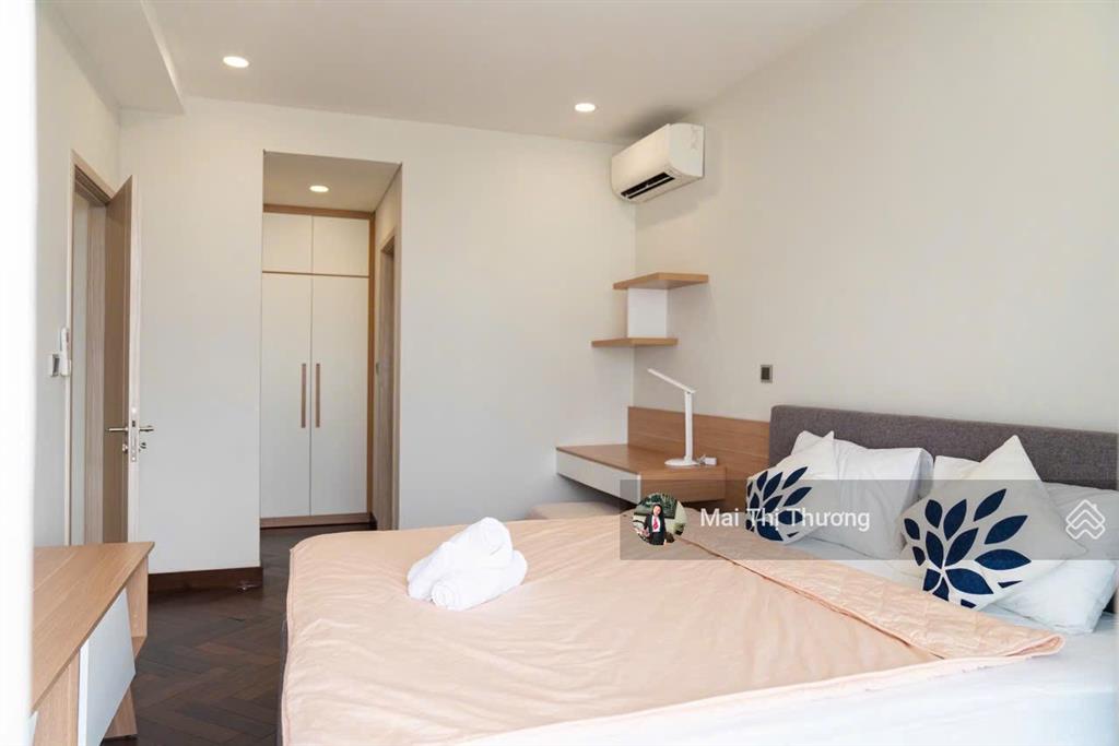 Giá tốt bán nhanh căn hộ midtown phú mỹ hưng quận 7 2pn sổ hồng giá bán 9 tỷ 2  0909 462 ***