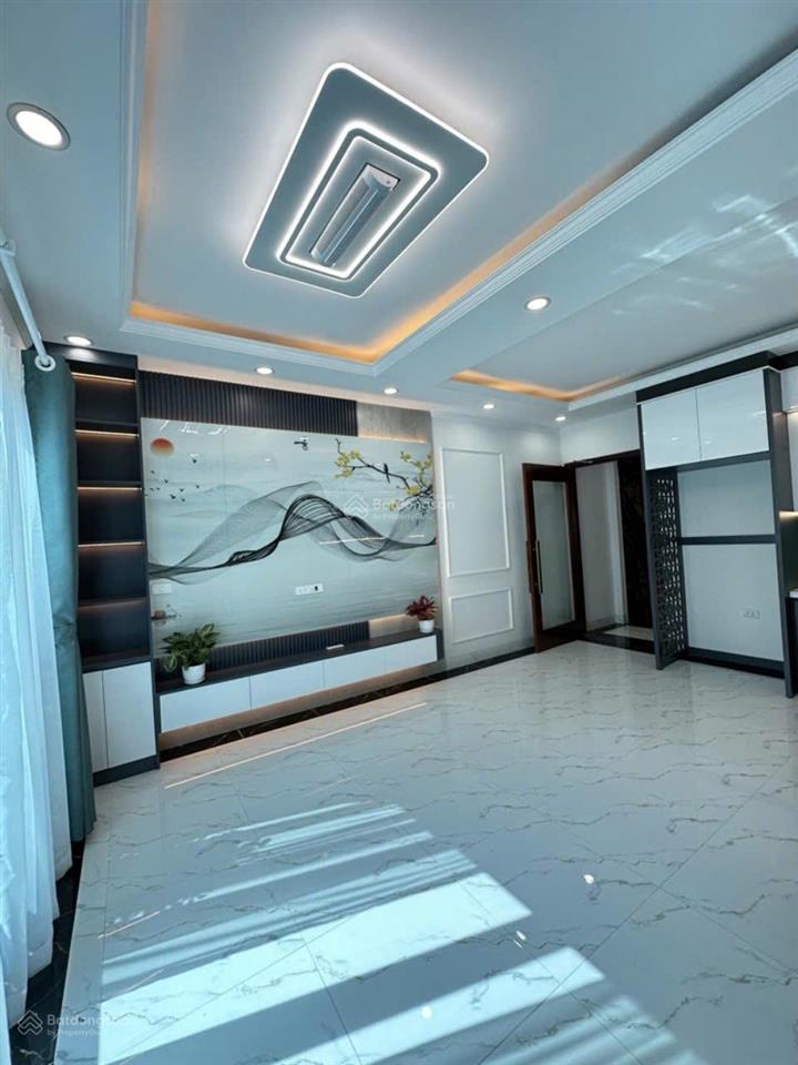 Bán nhà trường chinh, vị trí tốt, kd đỉnh, ngõ 2 tô tránh, phân lô bàn cờ, dt 52m2 x 5 tầng 17 tỷ