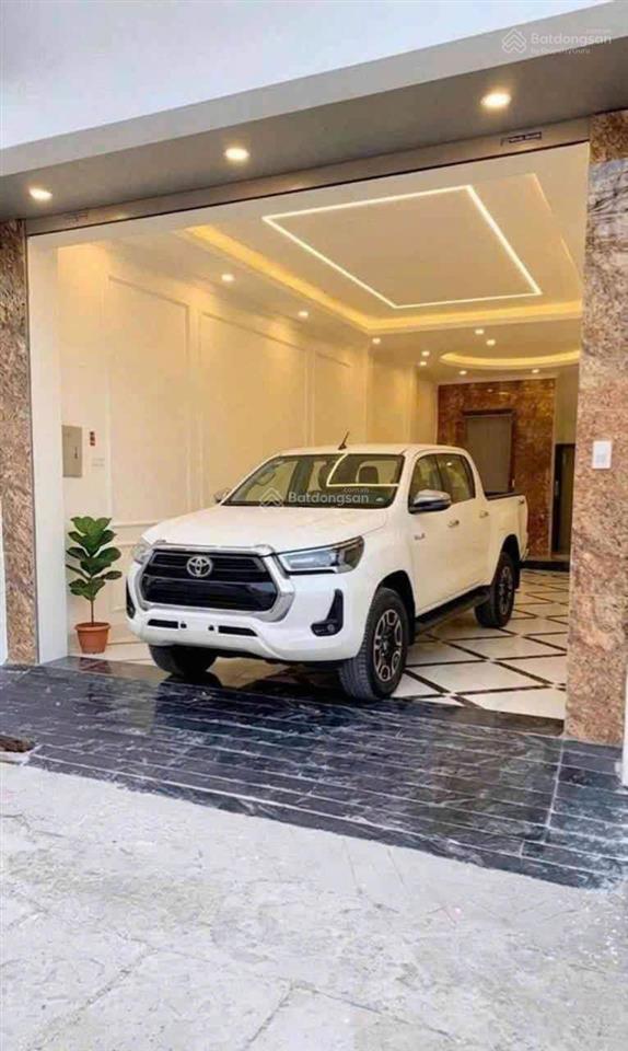 Bán nhà nghĩa tân  31m2  4t  9.3 tỷ  ô tô tránh, văn phòng, dòng tiền tốt