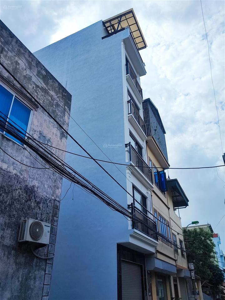Bán nhà mặt phố kinh doanh, mới xây 6 tầng+1 tum thang máy, nội thất hiện đại hợp với gia đình trẻ