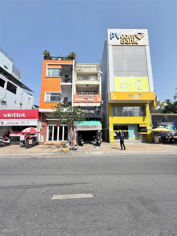 Bán nhà 3 mặt phố tại lạc long quân, 16 tỷ, 50m2, giá tốt! khu ngân hàng các bank lớn