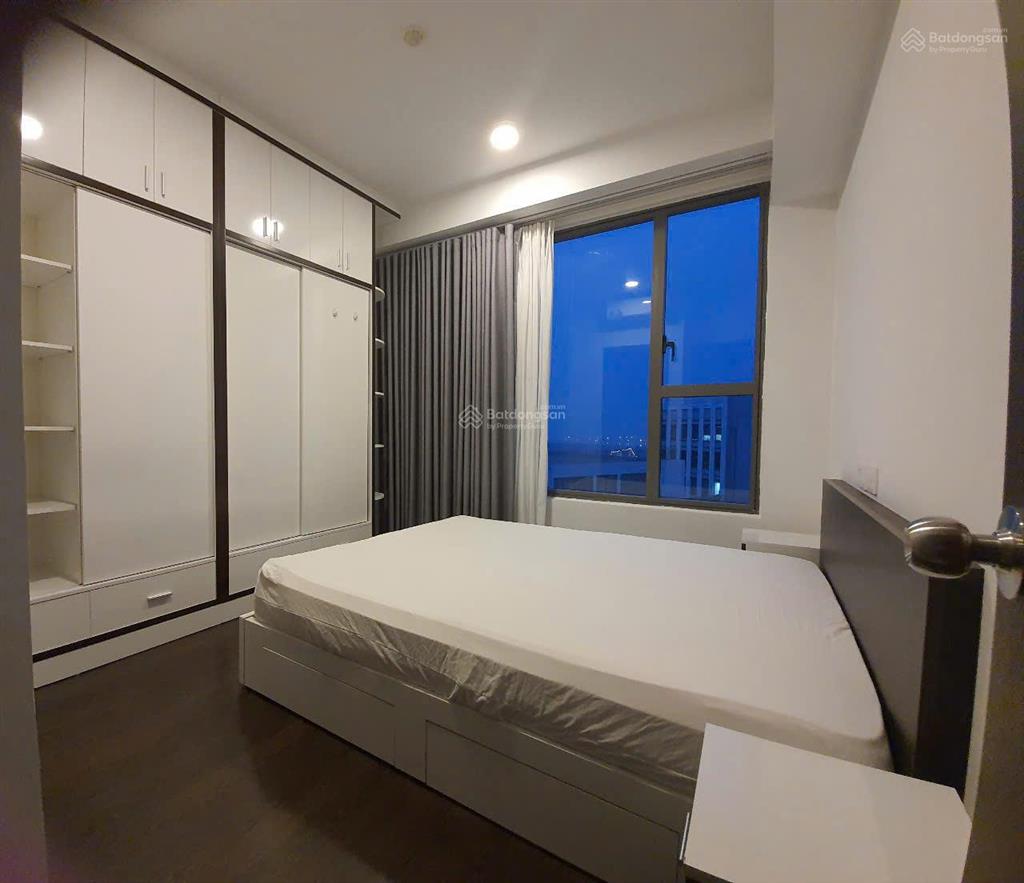 Cần bán căn hộ 3pn  2wc the tresor quận 4 giá tốt.  0909 024 ***