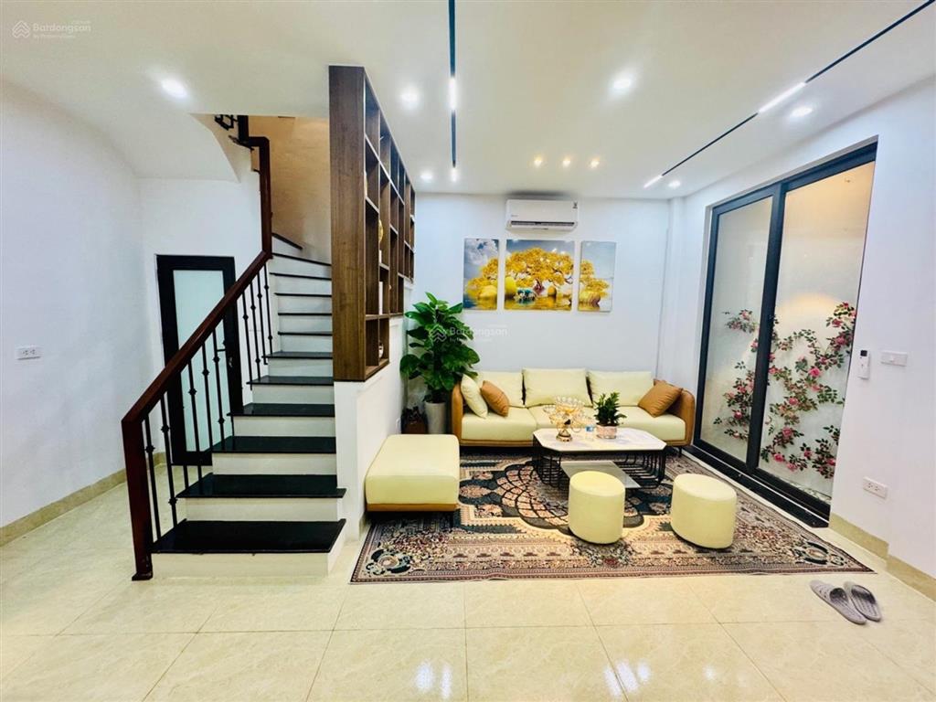 Hơn 7 tỷ sở hữu nhà 5 tầng nam dư diện tích rộng hiếm