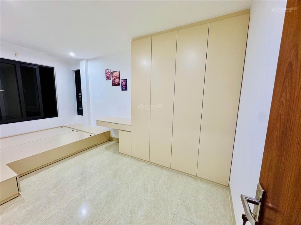 Hơn 7 tỷ sở hữu nhà 5 tầng nam dư diện tích rộng hiếm