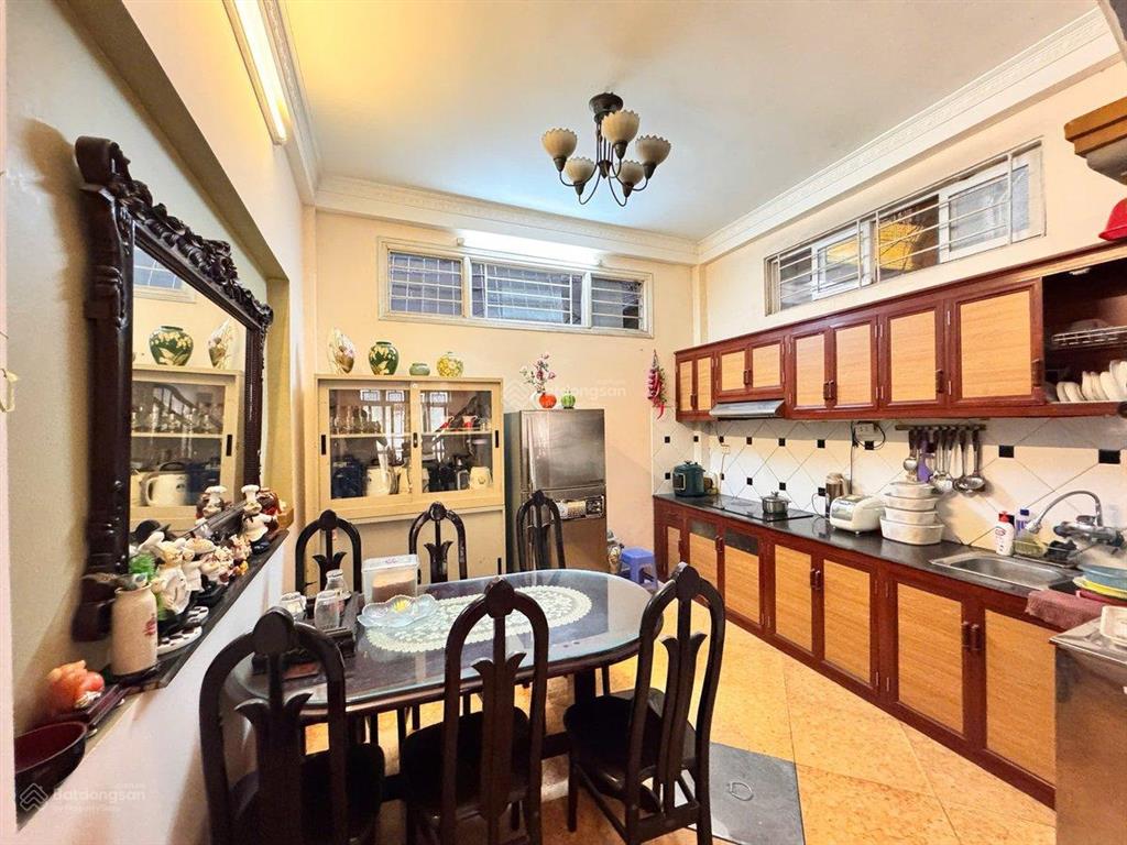 Bán nhà dân xây phố bạch mai 45 m  5 tầng. ngõ thông, ra mặt phố bm 80 m. 0902 120 *** hường.