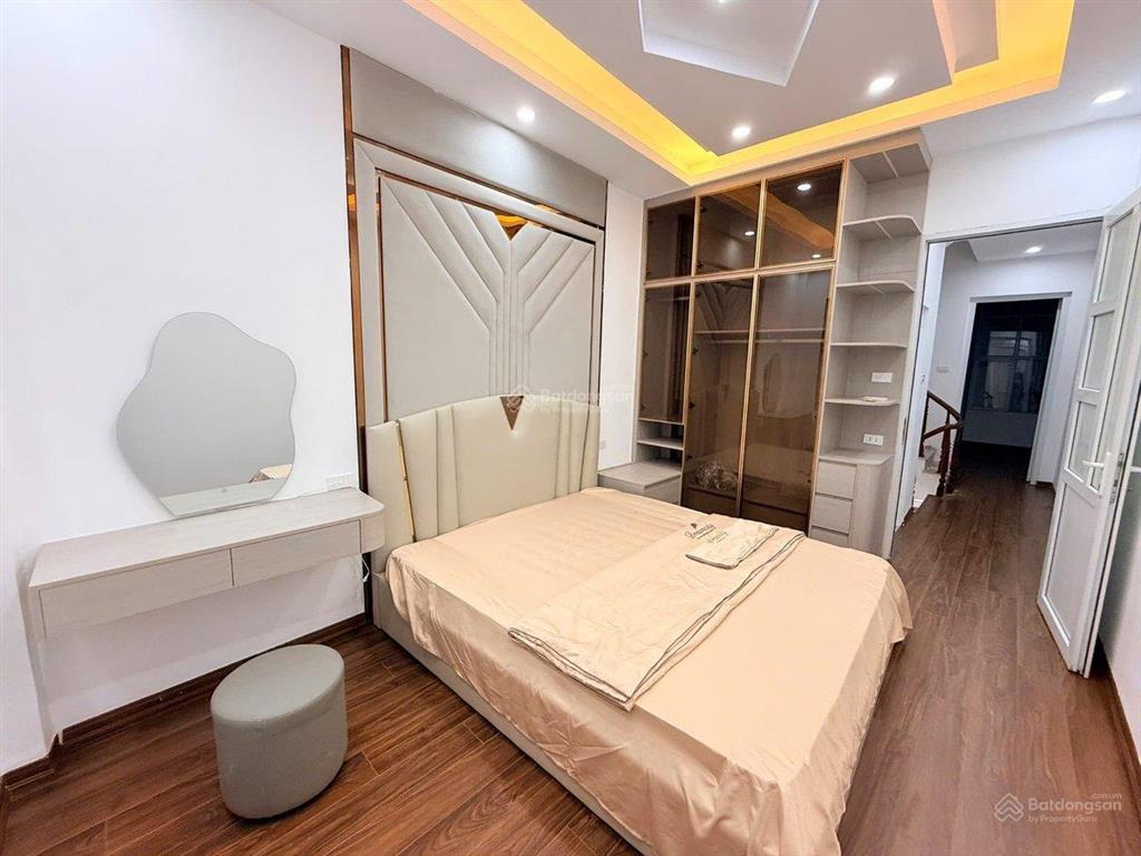 Bán nhà ngõ thông phong phố tôn đức thắng 45 m  5t. giá 8.9 tỷ. ngõ rộng.  0902 120 *** hường