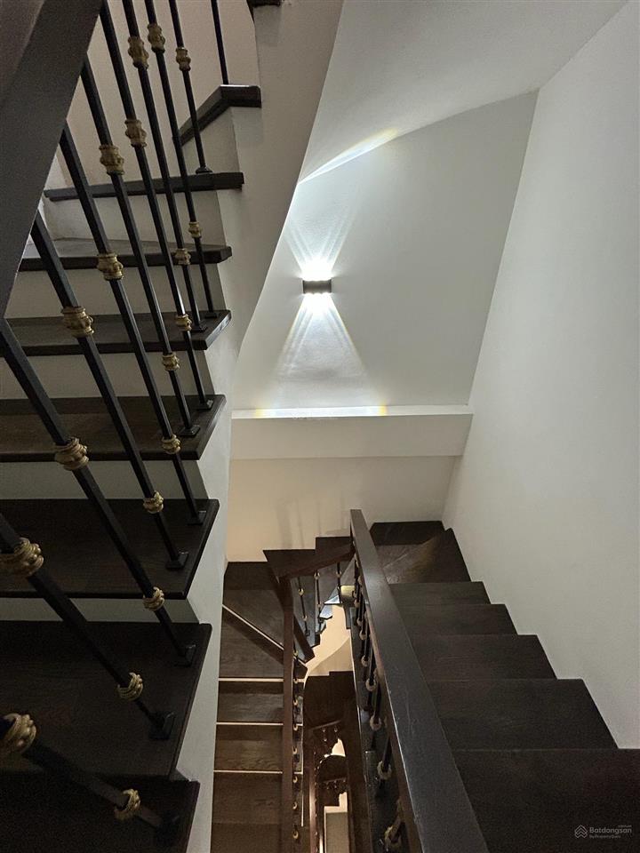 Bán nhà nguyễn viết xuân, ô tô ngủ trong nhà, gần phố 78m2, 5 tầng, giá 18 tỷ hường bds0902 120 ***