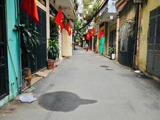 Bán nhà phố nguyễn lân 65m  mt 5.6 m. giá 17.3 tỷ. ô tô ngủ trong nhà.  hường 0902 120 ***.