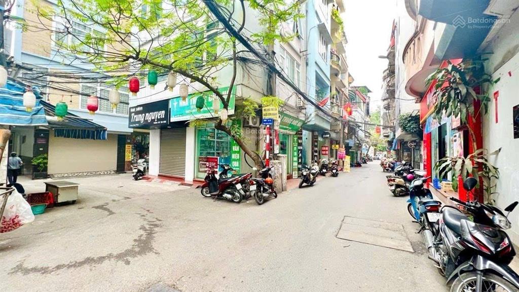 Bán nhà lô góc ngõ thông phong, ô tô vào nhà 56 m2  mt 3.6 m. giá 9.9 tỷ.  0902 120 *** hường