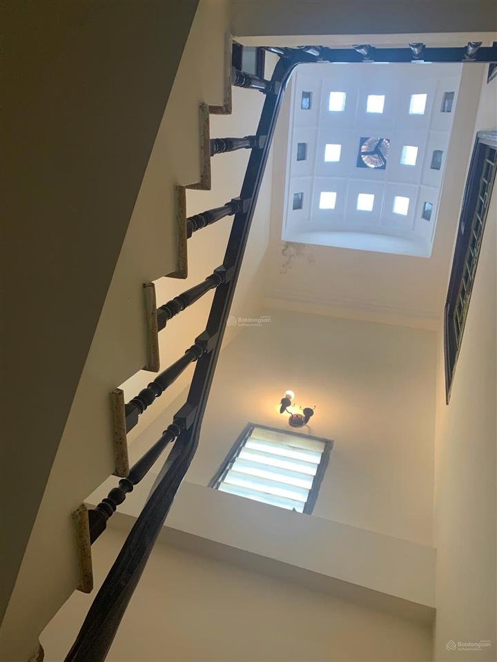 Bán nhà nguyễn lương bằng 50 m  4 tầng  giá 12,5 tỷ. gần phố.  0902 120 ***. hường. tiện ích đủ